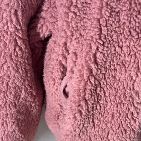 Pink Teddy Jacket with Plush Texture and Collared Neckline - Picture 8 of 9